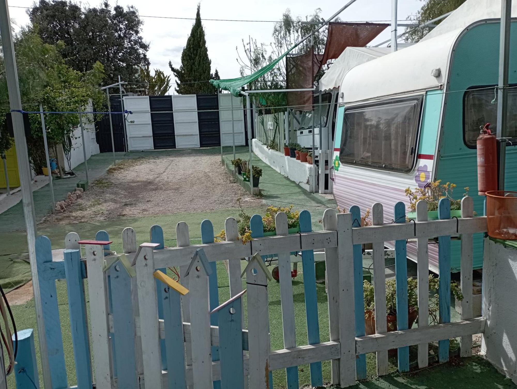 Camping Mascotas cerca de Alicante Sax Exterior foto