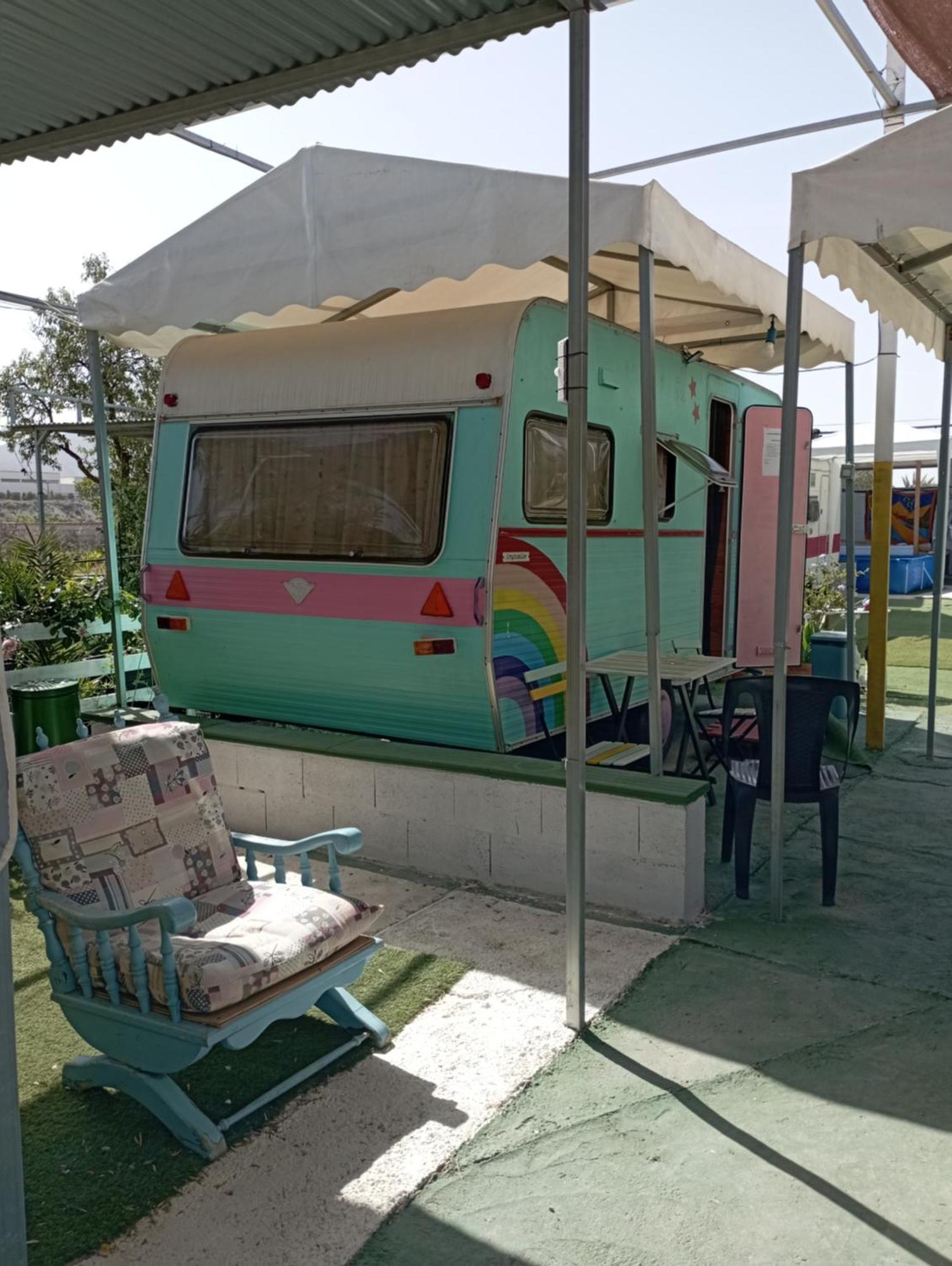 Camping Mascotas cerca de Alicante Sax Exterior foto
